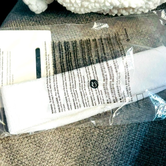 ‼️SOLD‼️ Lululemon White Unisex Cotton Terry Sweatband - Picture 5 of 8